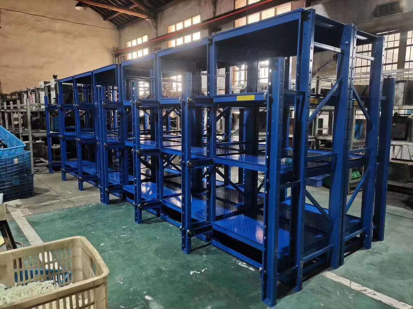 臥式模具貨架投入使用 現場圖片展現高效倉儲新體驗